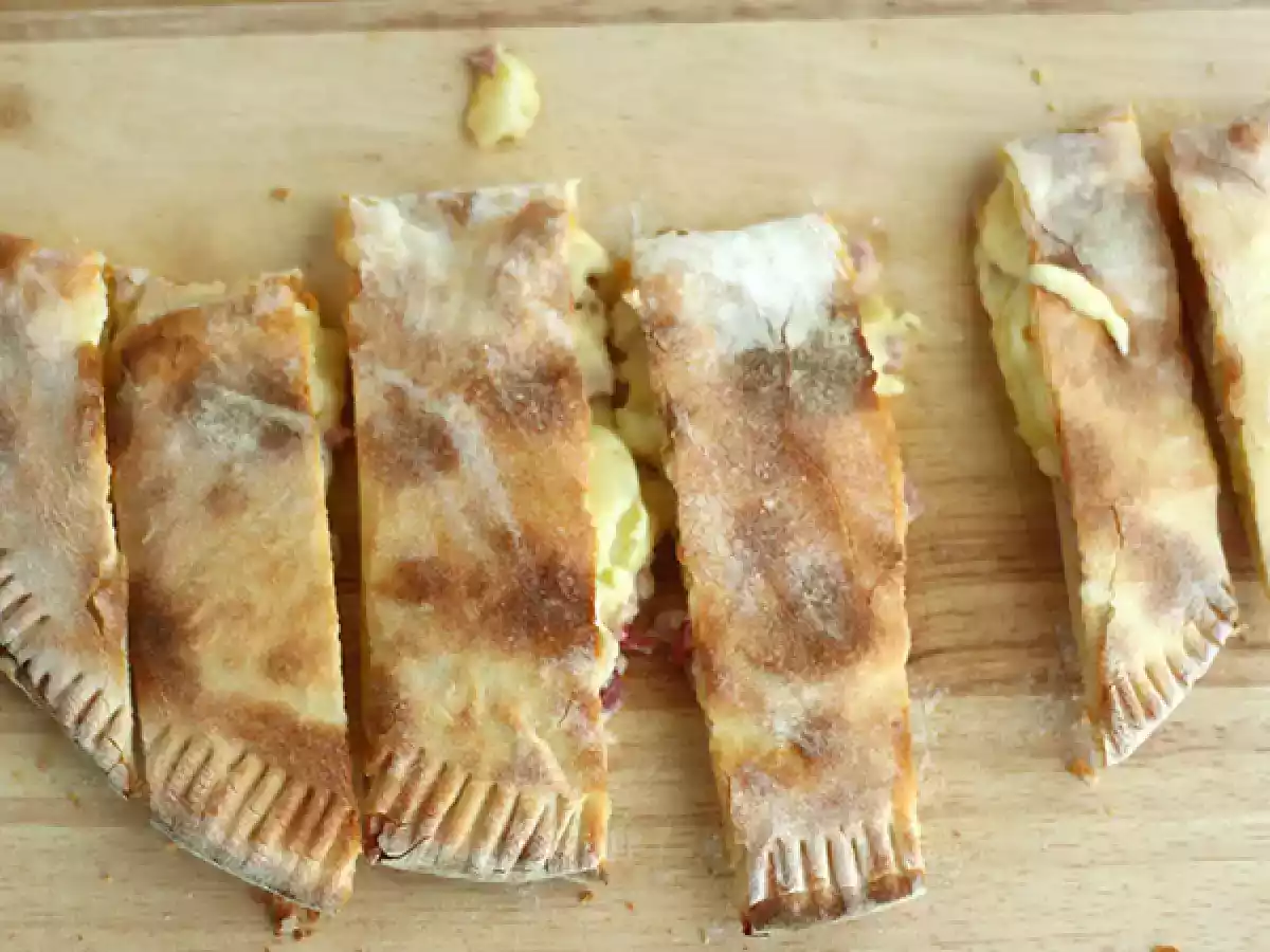 Raclette ile Chausson, Savoyard calzone - fotoğraf 2