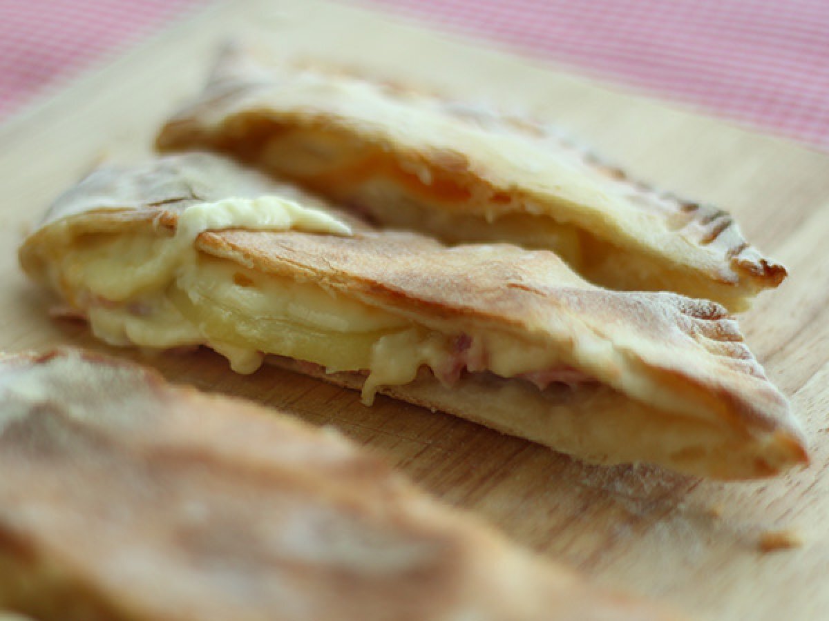 Raclette ile Chausson, Savoyard calzone - fotoğraf 3