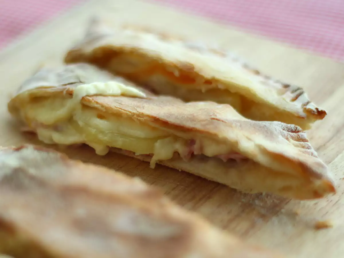 Raclette Peynirli Calzone (Savoyard Usulü Kapalı Pizza) - fotoğraf 3