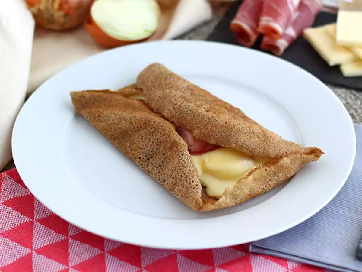Raclette peynirli karabuğdaylı galette