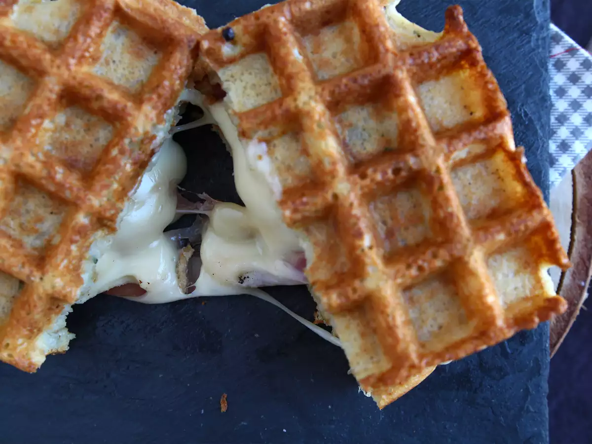 Raclette Peynirli Patates Waffle Sandviçi: En Rahatlatıcı Yemek - fotoğraf 6