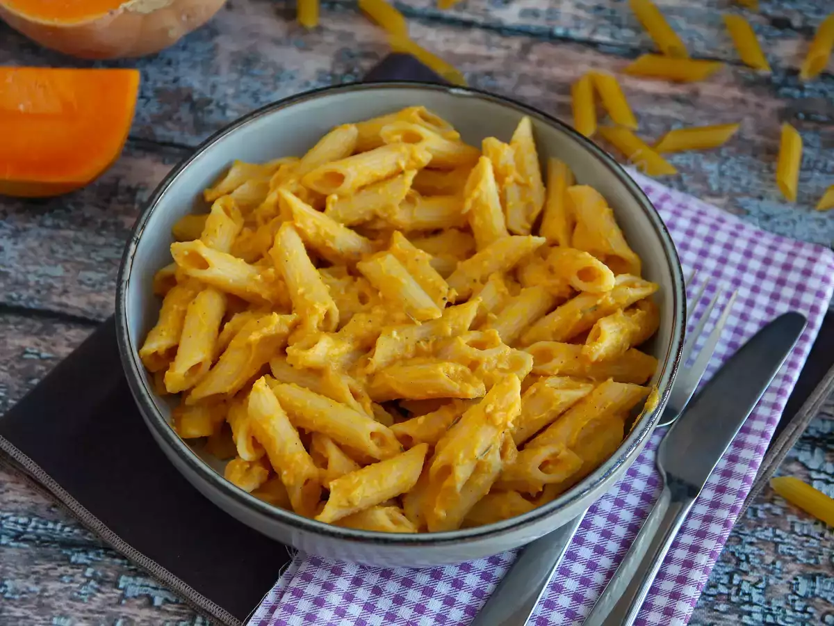 Rahatlatıcı bir öğün için butternut kabaklı makarna!