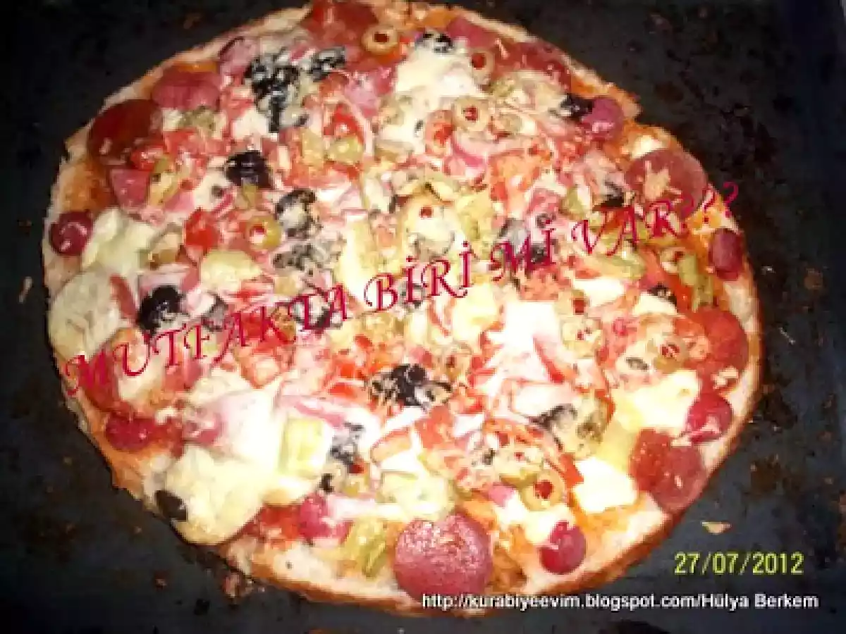 RAMAZAN PIDESINDEN KARISIK PIZZA