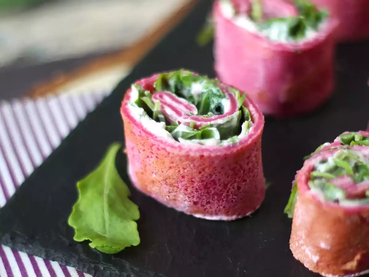 Ricotta ve roka ile pancarlı krep ruloları - fotoğraf 3