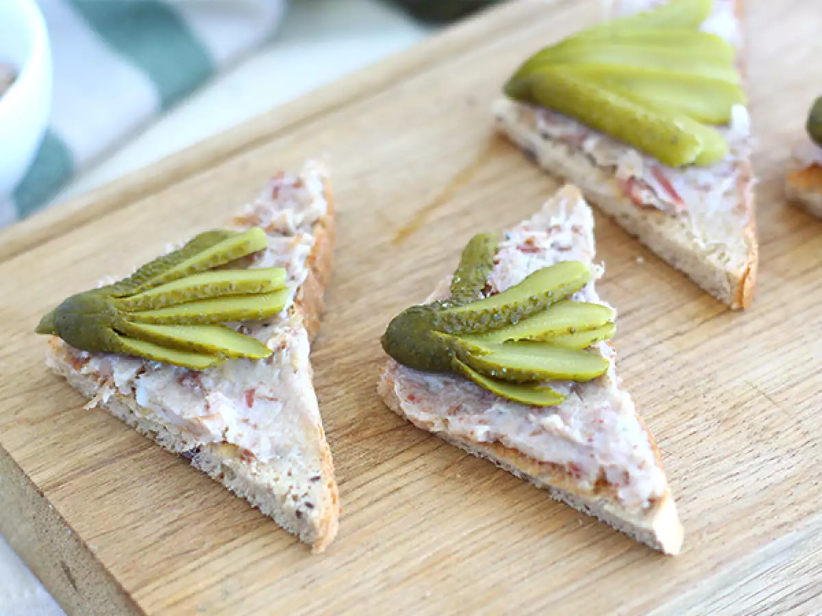 Rillettes ve kornişon turşulu tost - fotoğraf 2