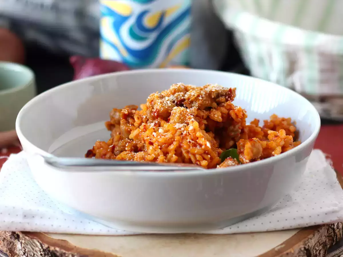 Risotto 'nduja ve sosis, yoğun lezzete sahip bir ilk yemek - fotoğraf 3
