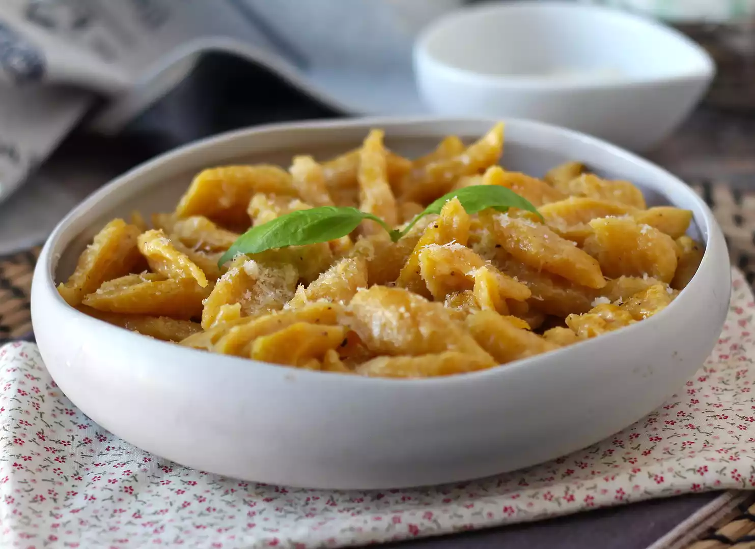 Sadece 2 malzemeli taze butternut makarna