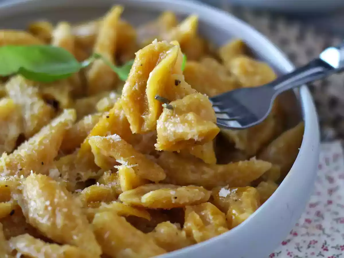 Sadece 2 malzemeli taze butternut makarna - fotoğraf 2