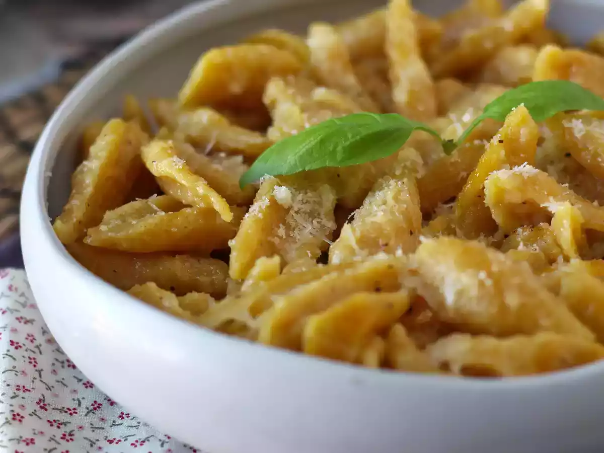 Sadece 2 malzemeli taze butternut makarna - fotoğraf 3
