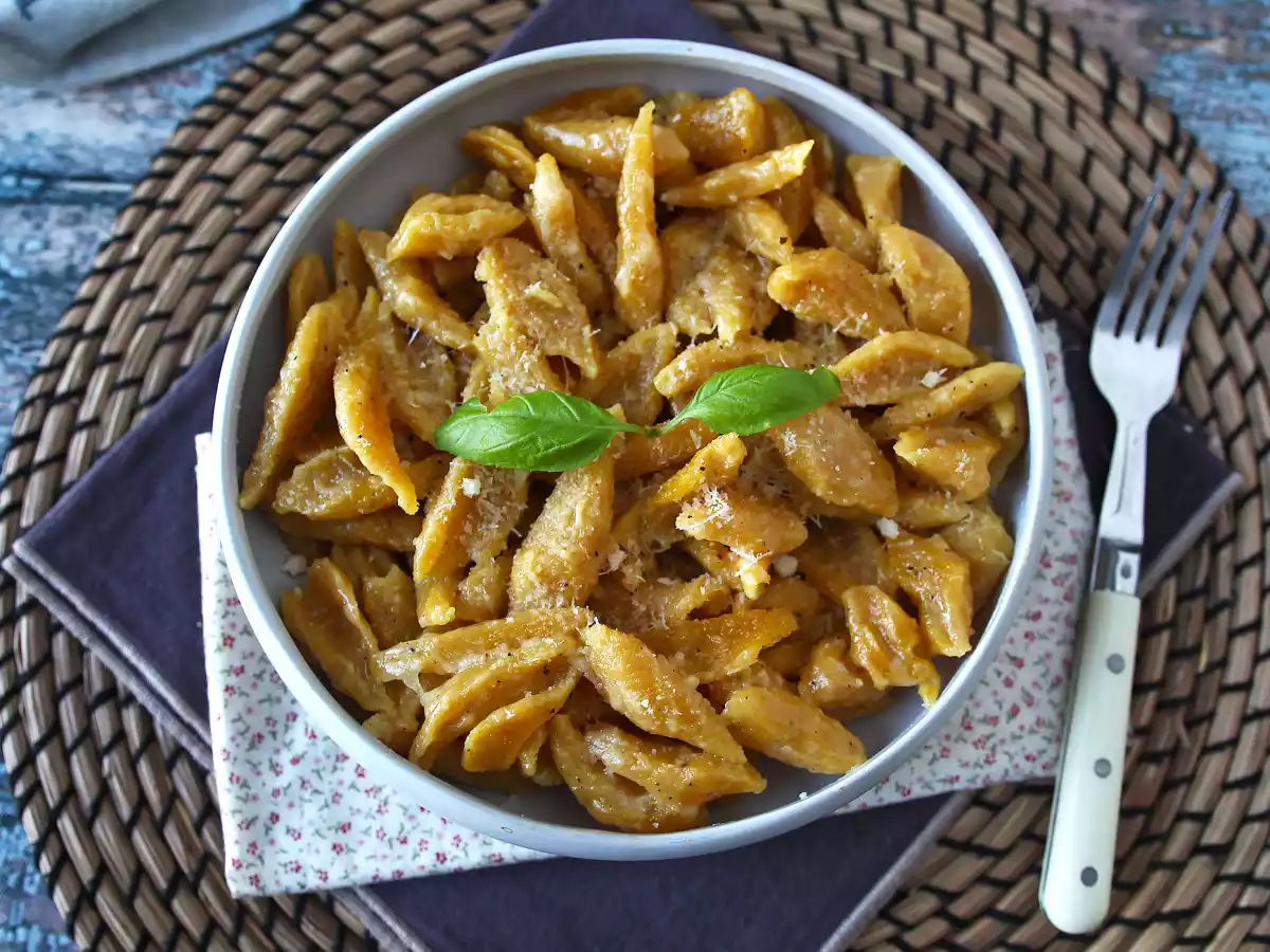 Sadece 2 malzemeli taze butternut makarna - fotoğraf 5