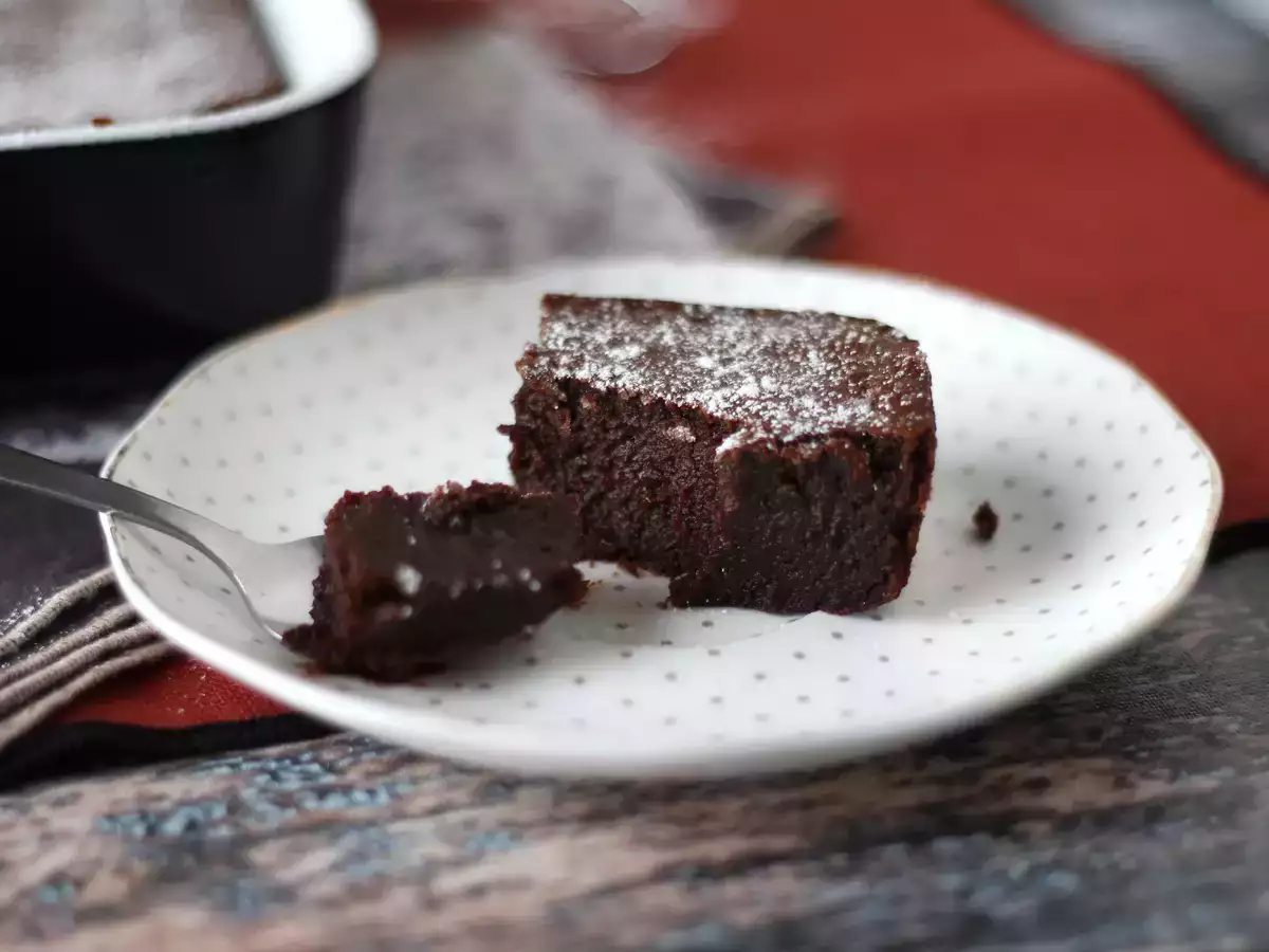 Sadece 4 malzemeyle EKSTRA FONDANT çikolatalı ve kestane kremalı kek - fotoğraf 5