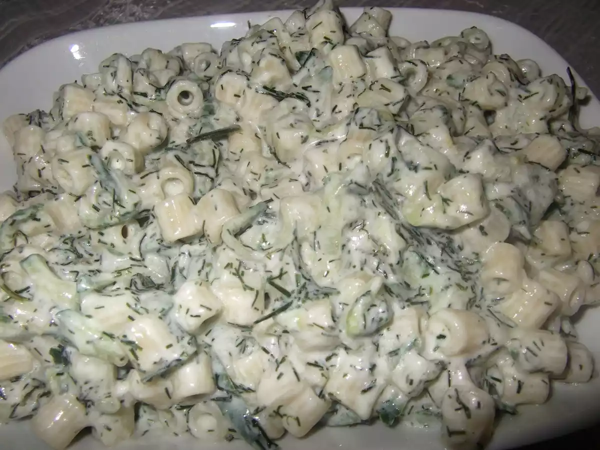 Salatalıklı dereotlu makarna salatası - fotoğraf 2