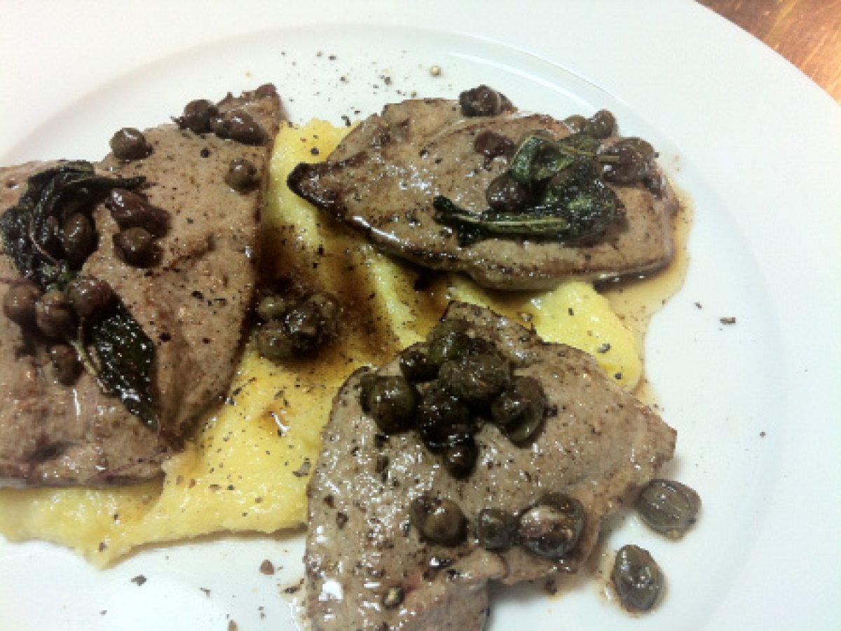 Şaraplı dana ciğeri & polenta