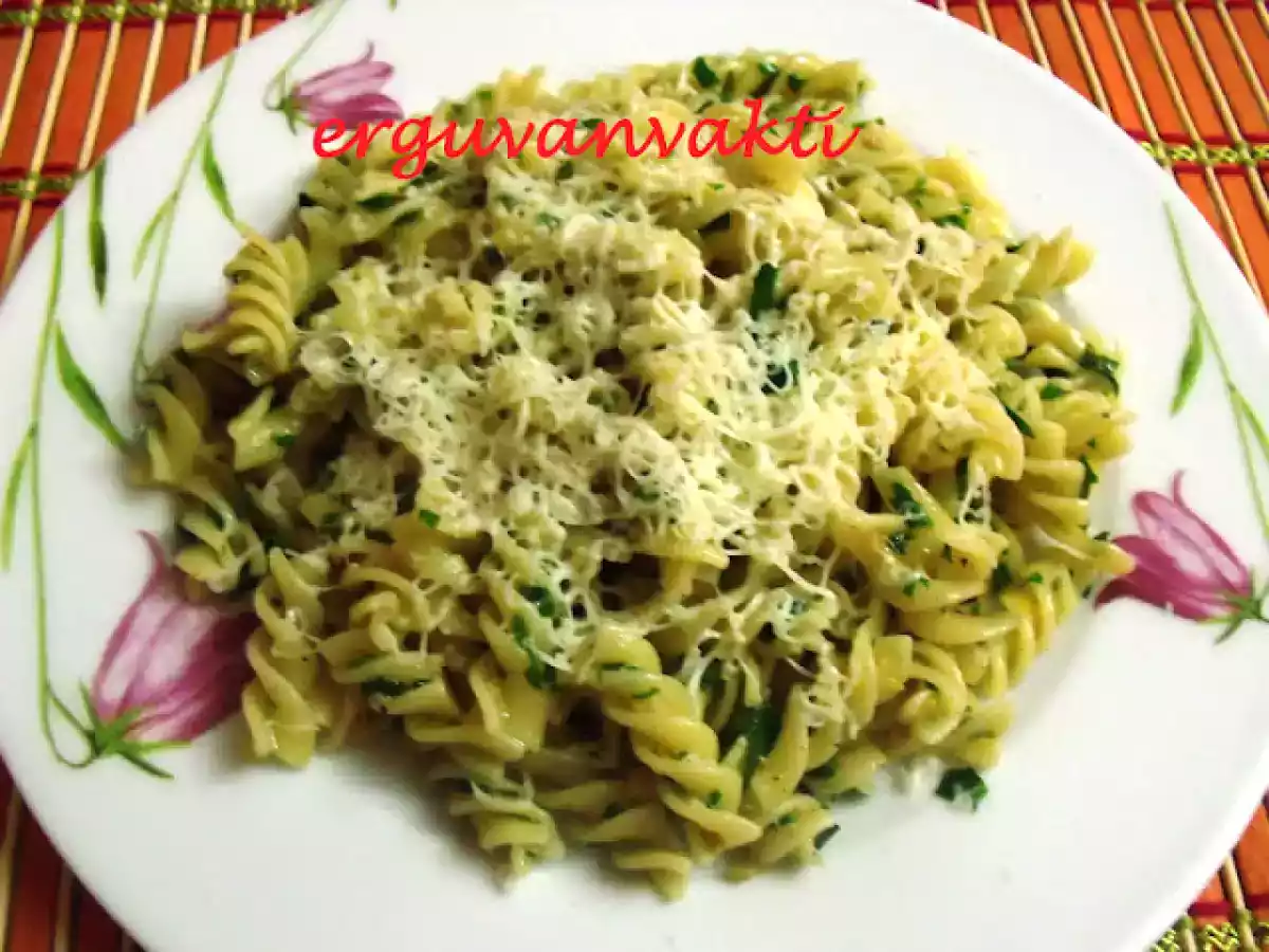 SARIMSAKLI MAKARNA - fotoğraf 2