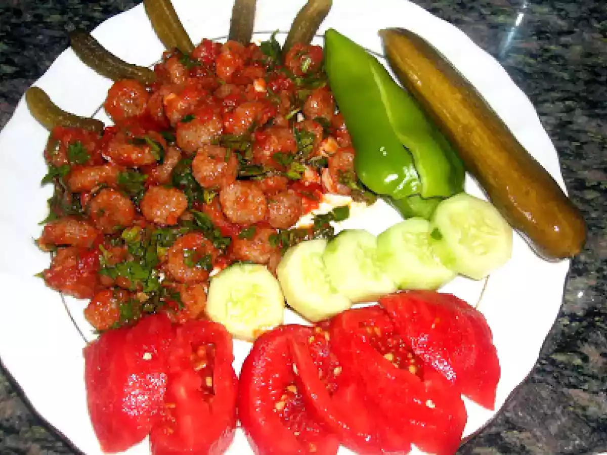 SARMISAKLI KÖFTE
