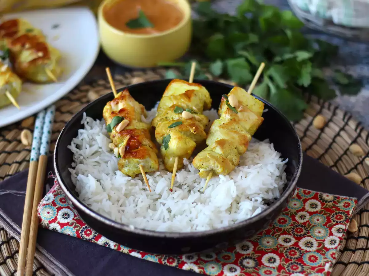 Satay soslu tavuk kebapları, Asya'ya bir mutfak yolculuğu!