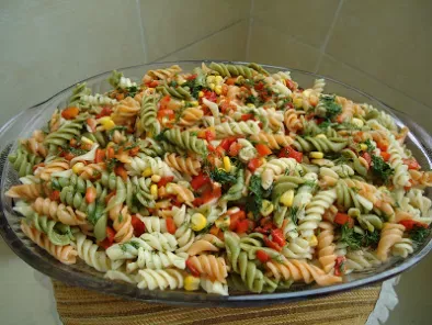 Sebzeli Makarna Salatası