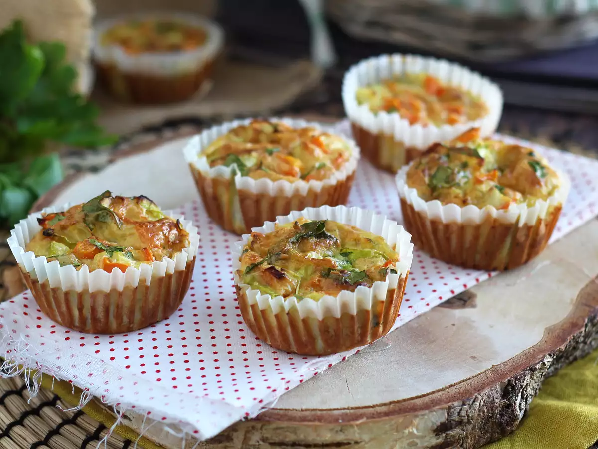 Sebzeli Tuzlu Muffin: Çocuklara Sebze Yedirmenin Lezzetli Yolu - fotoğraf 3