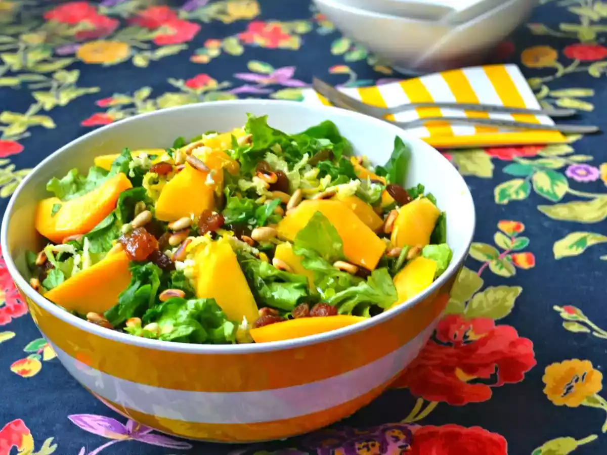 ŞEFTALİLİ SALATA