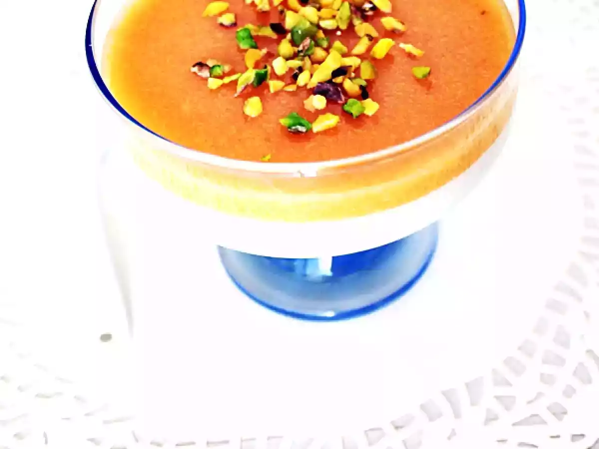 ŞEFTALİ SOSLU DAMLA SAKIZLI MUHALLEBİ