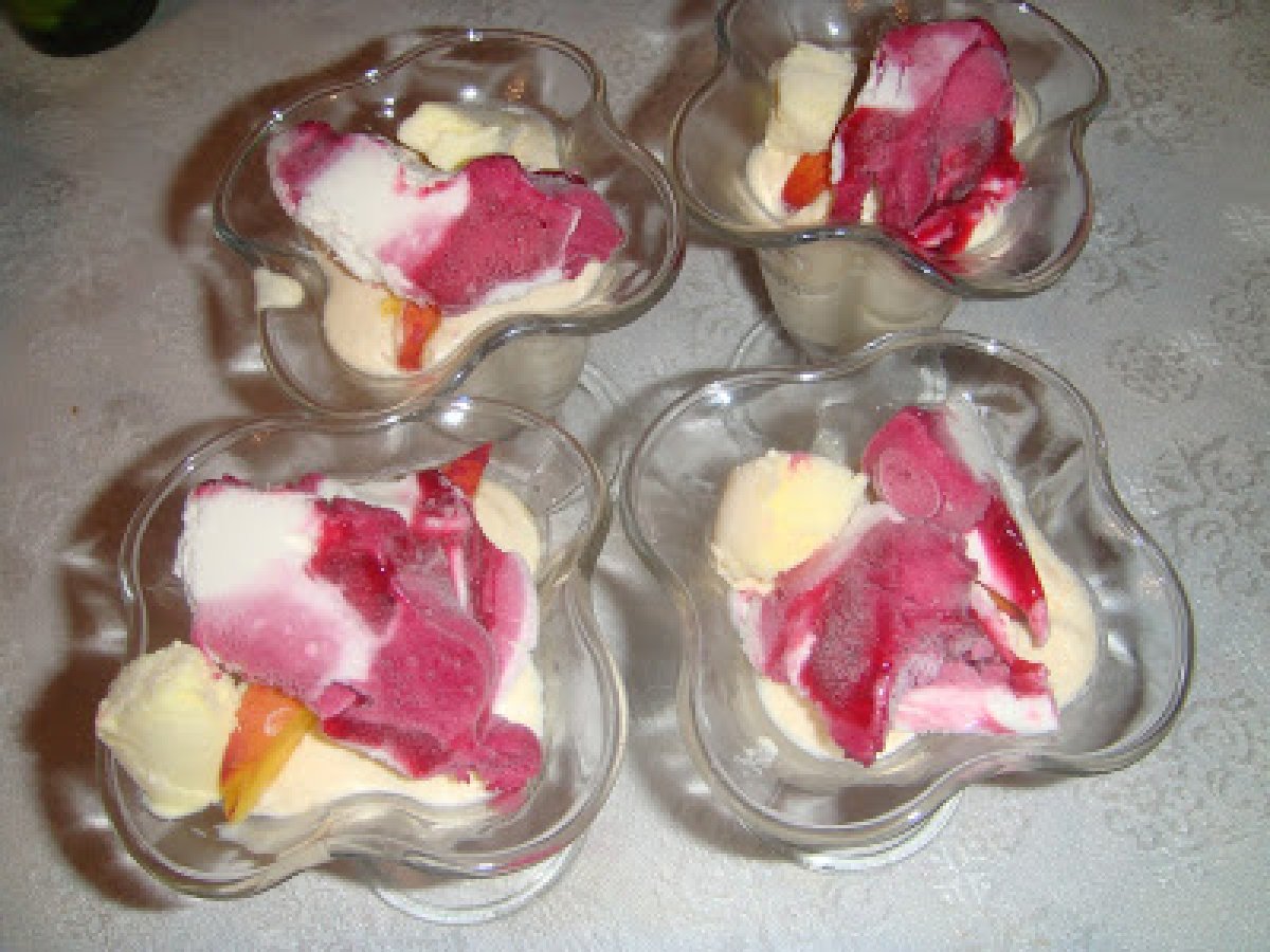 Şeftalili Damla Sakızlı cup