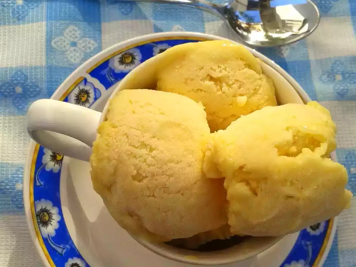 Şeftalili Dondurma