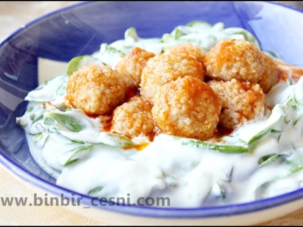 Semizotu Yatağında Bulgur Köftesi