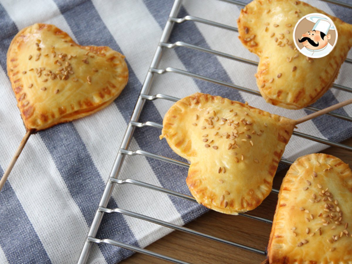 Sevgililer Günü için Kalp Şeklinde Pie Pops