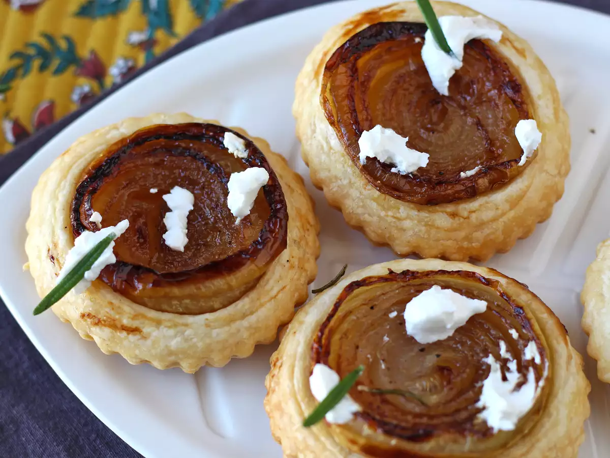 Soğan tartlets tatin