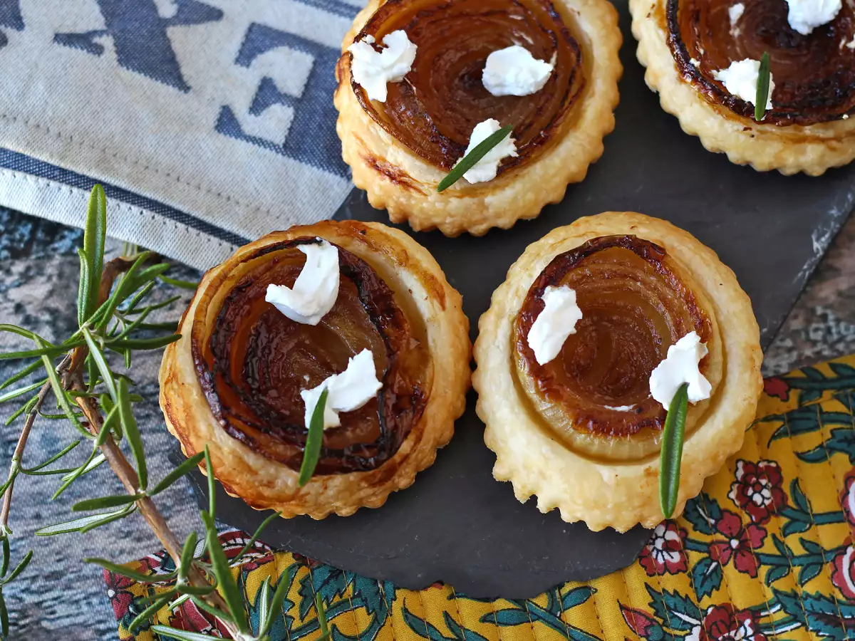 Soğan tartlets tatin - fotoğraf 4