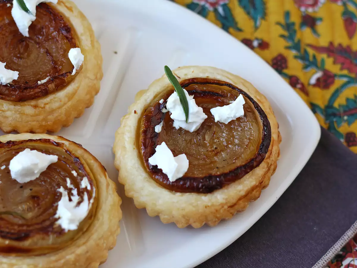 Soğanlı Tatin Tartöletleri - fotoğraf 3