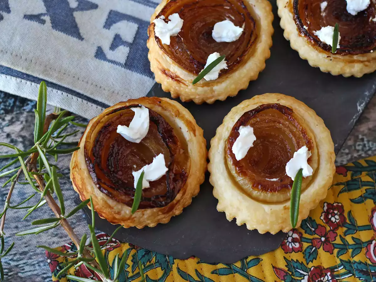 Soğanlı Tatin Tartöletleri - fotoğraf 4