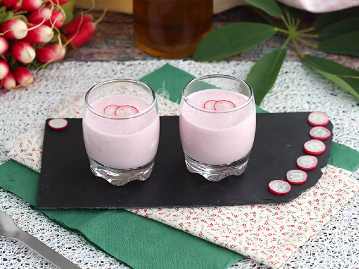 Soğuk turp çorbası