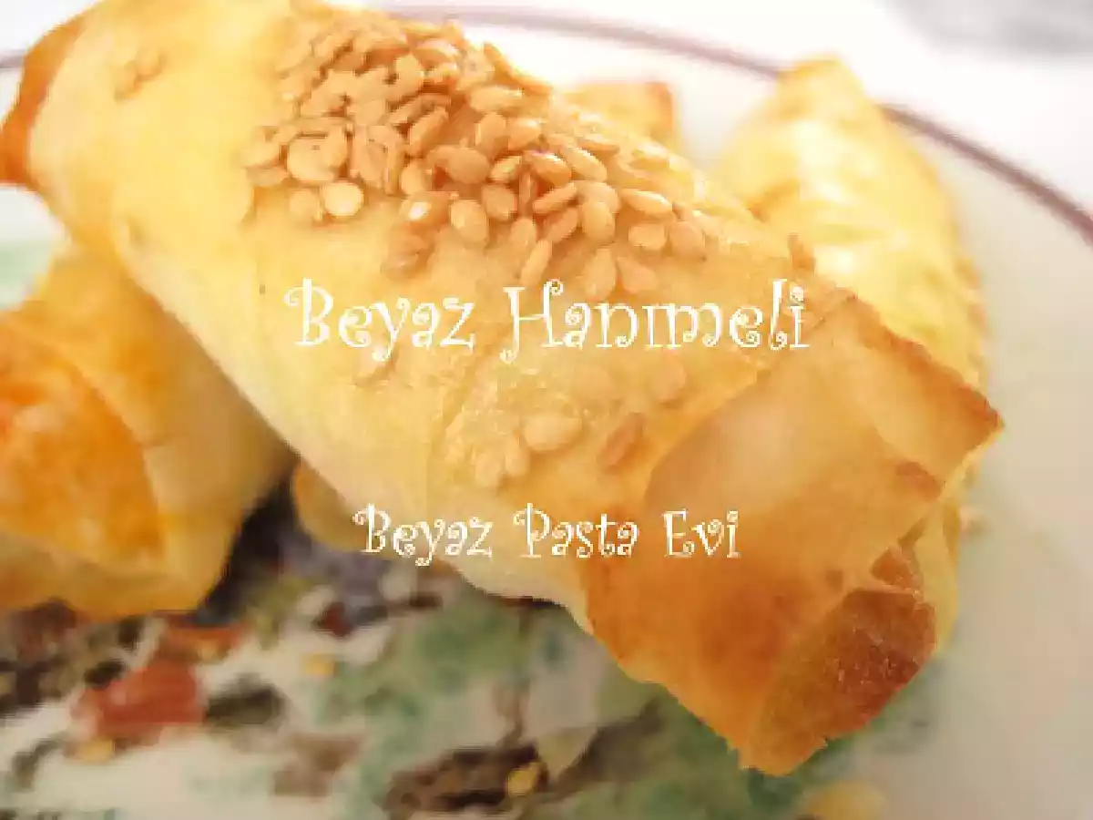 Sosisli börek