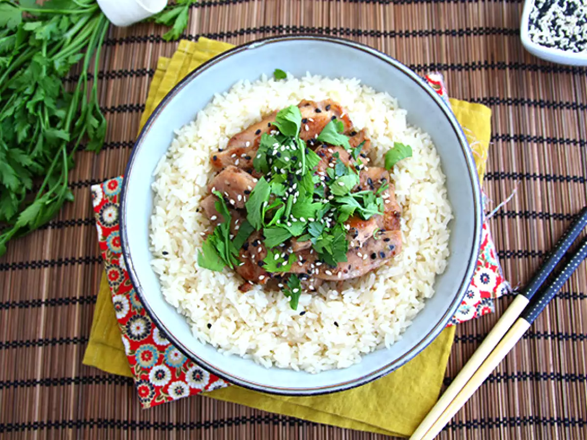 Soya sosu ve bal ile marine edilmiş tavuk - fotoğraf 3