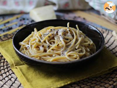 Spaghetti cacio e pepe: 3 malzeme, bir lezzet patlaması!