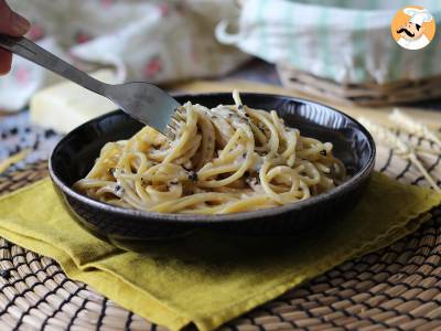 Spaghetti cacio e pepe: 3 malzeme, bir lezzet patlaması! - fotoğraf 4