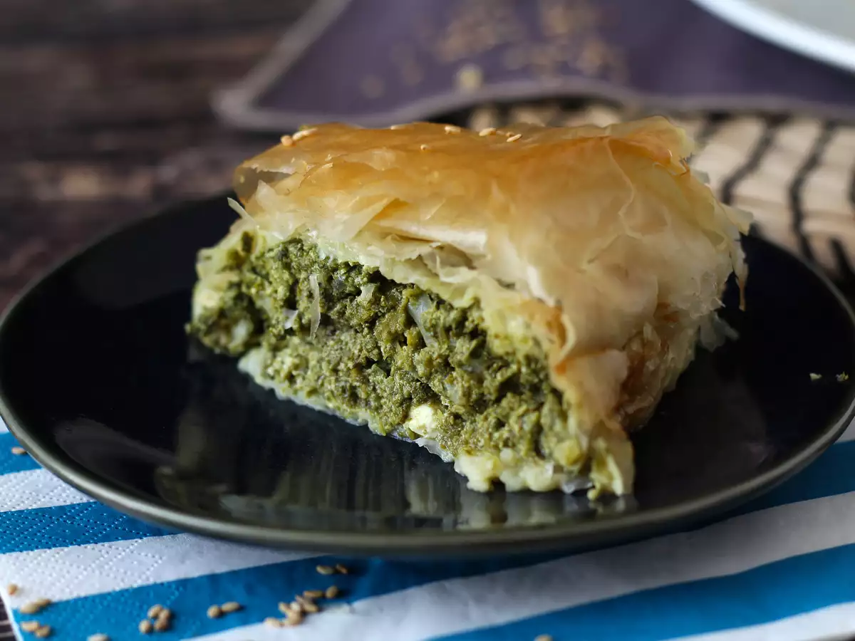 Spanakopita, ıspanaklı ve beyaz peynirli süper kolay Yunan böreği - fotoğraf 5