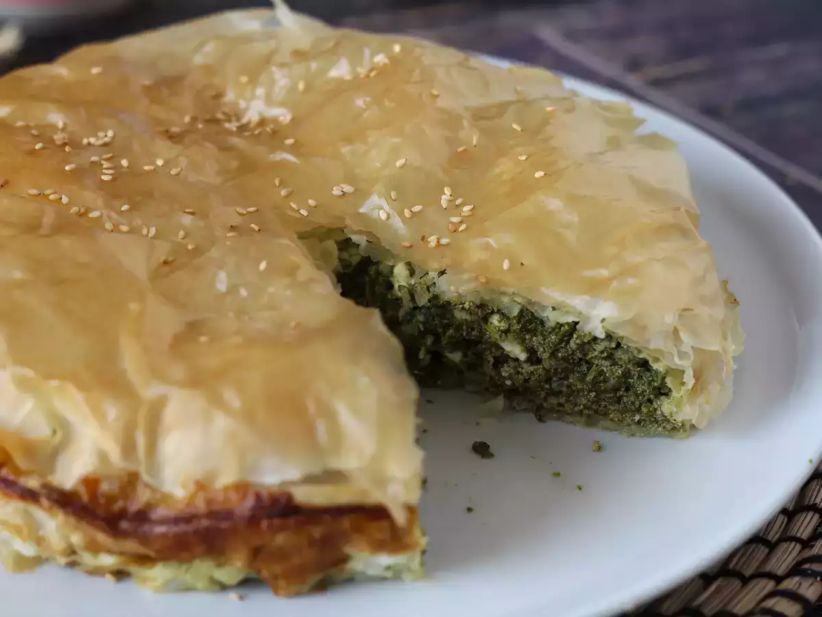 Spanakopita: Ispanaklı ve beyaz peynirli, yapımı çok kolay Yunan böreği - fotoğraf 2