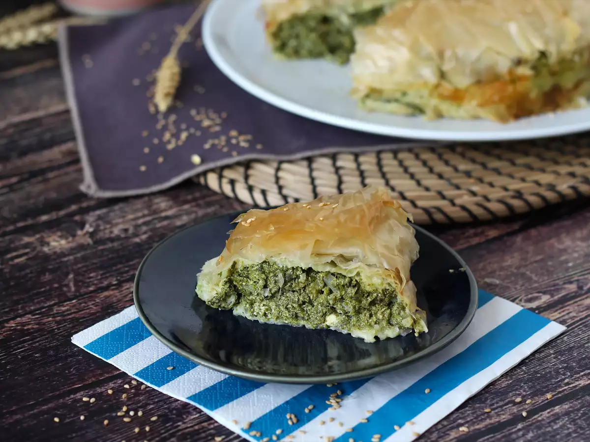 Spanakopita: Ispanaklı ve beyaz peynirli, yapımı çok kolay Yunan böreği - fotoğraf 3