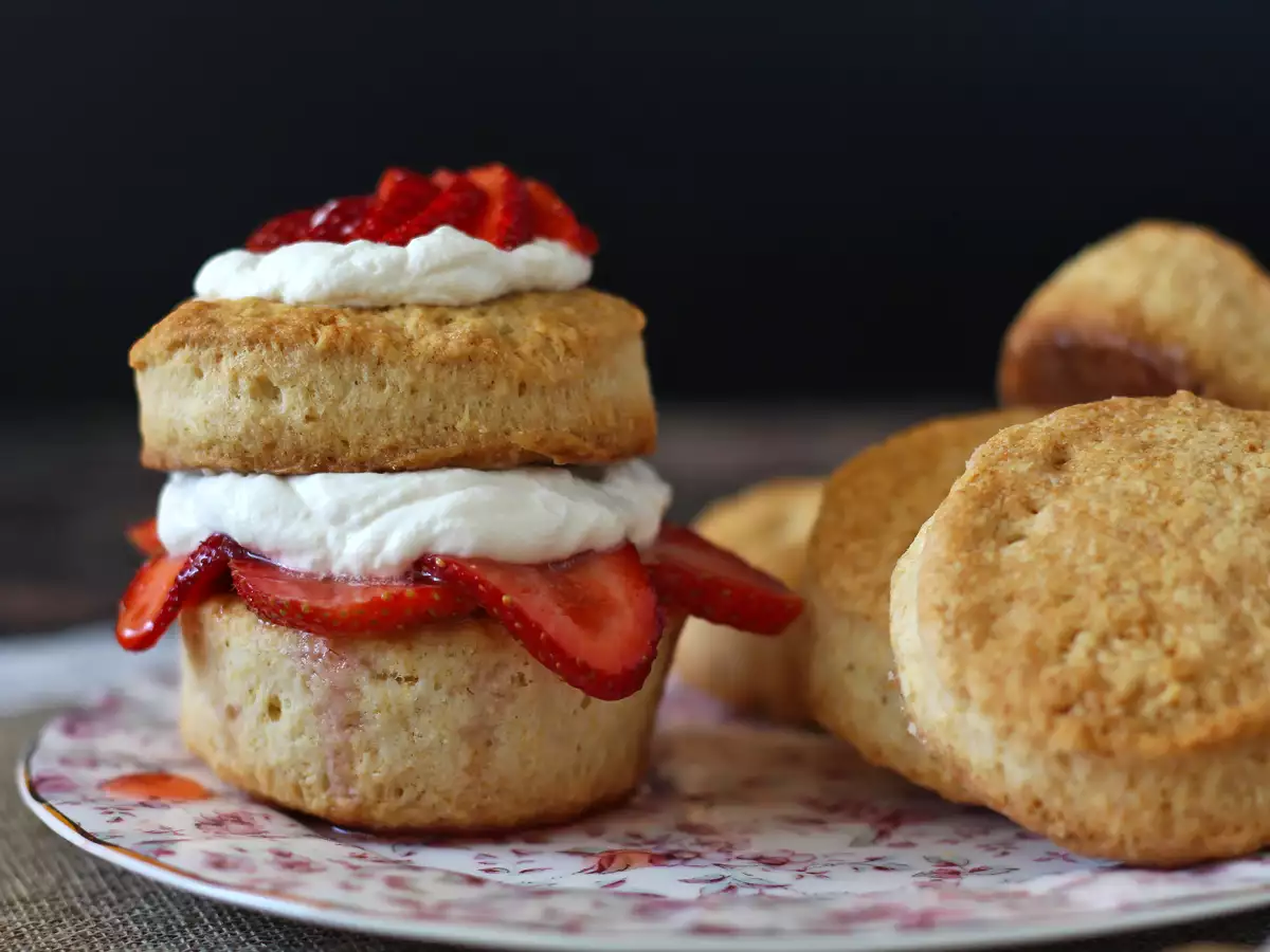Strawberry shortcake: Başarısız Olmayan Amerikan Çilekli ve Kremalı Tatlı - fotoğraf 5