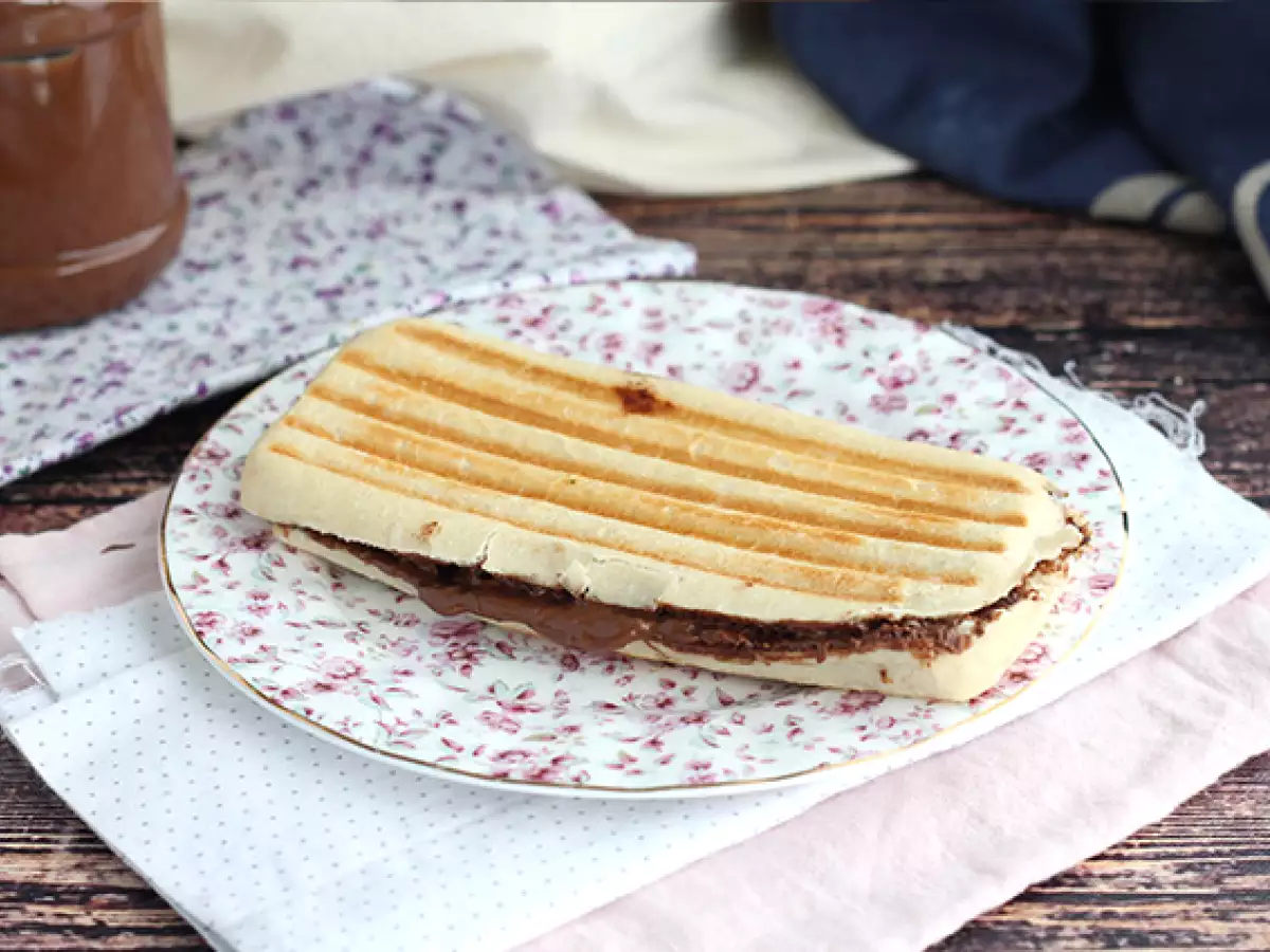 Sürülebilir kremalı panini - fotoğraf 2