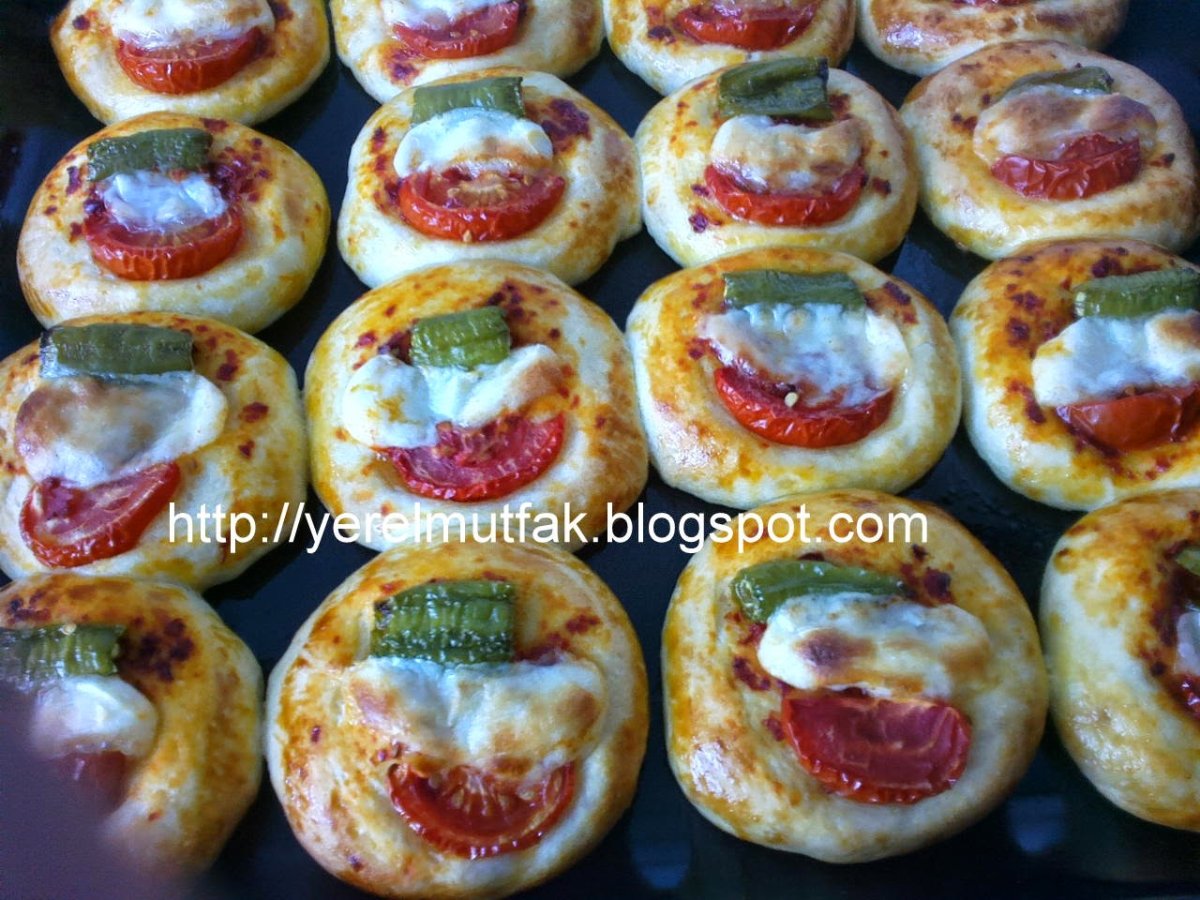 SÜT KAYMAKLI PİZZA POĞAÇA