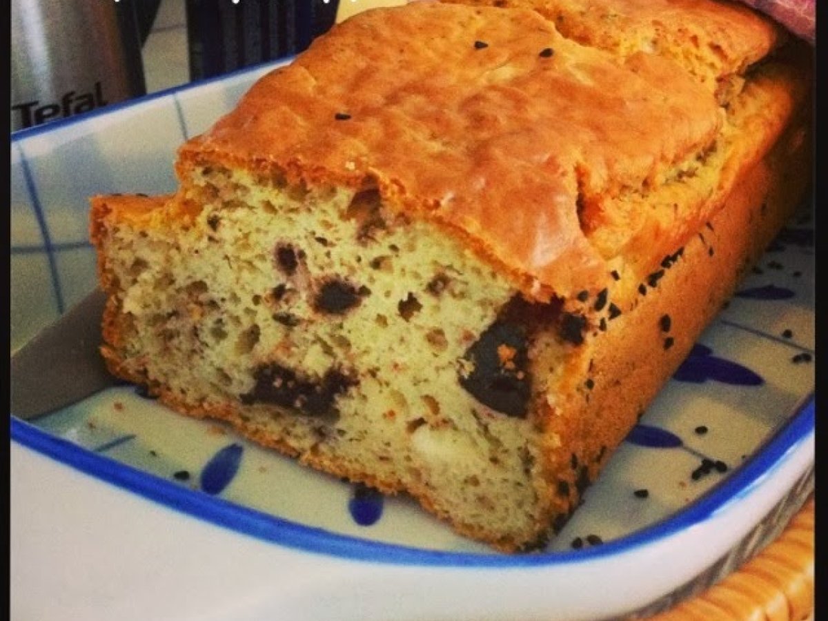 Tabuları Yıkan Peynirli, Zeytinli, Mahlepli Kek