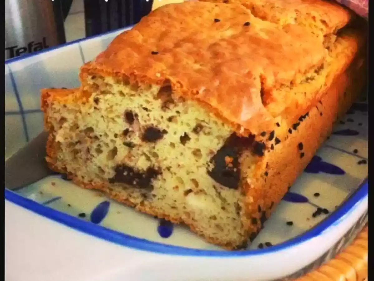 Tabuları Yıkan Peynirli, Zeytinli, Mahlepli Kek