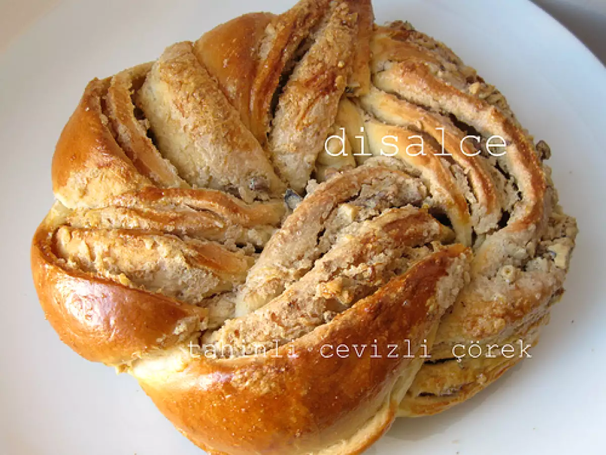 Tahinli cevizli çörek