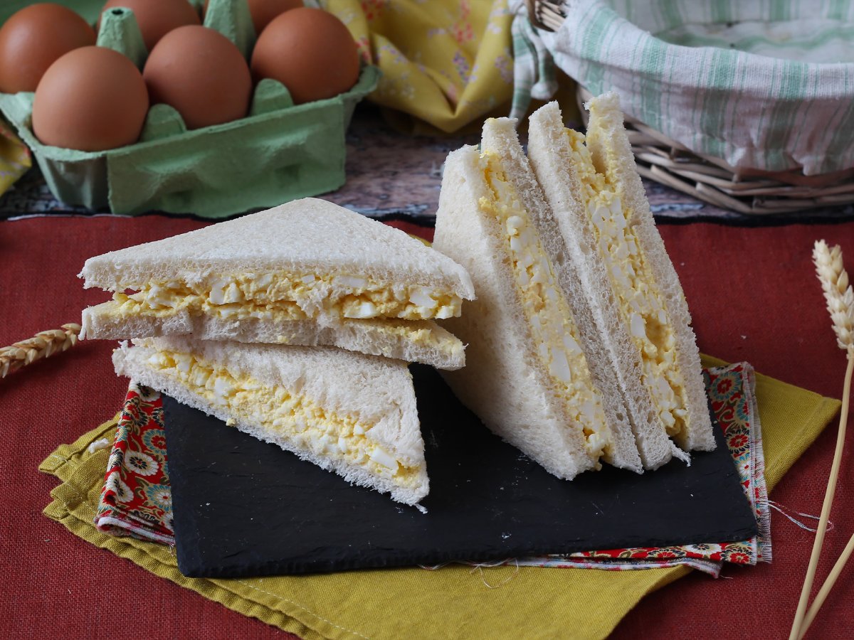 Tamago sando: konbini'de bulunan ünlü Japon yumurtalı sandviçi!