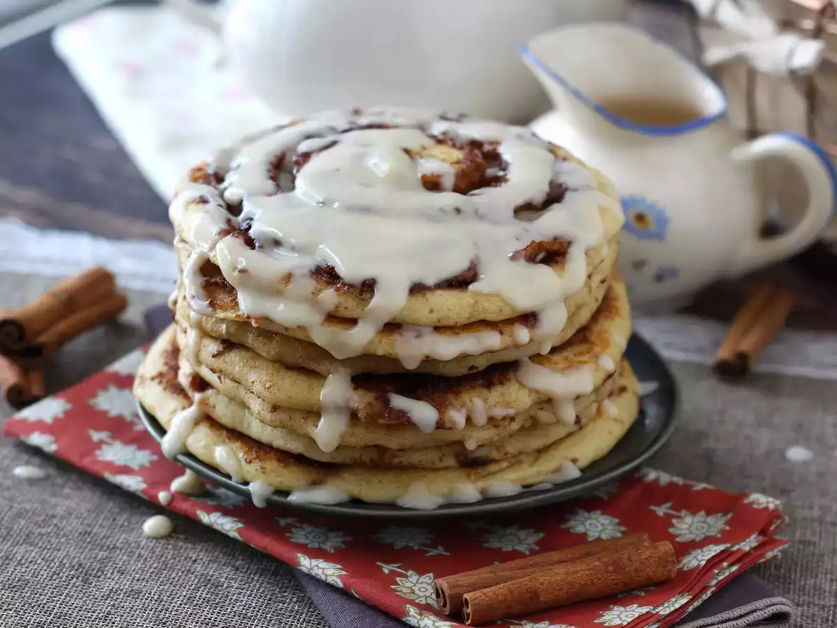 Tarçın severler için cinnamon roll tarzı pankekler - fotoğraf 4