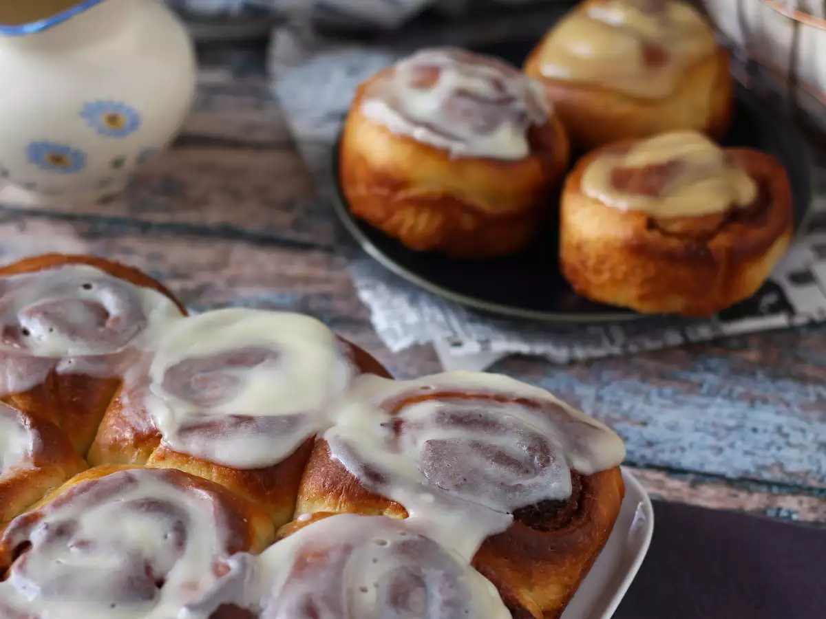 Tarçınlı Rulo Çörek (Cinnamon Roll) ve Vanilyalı Glazür - fotoğraf 3