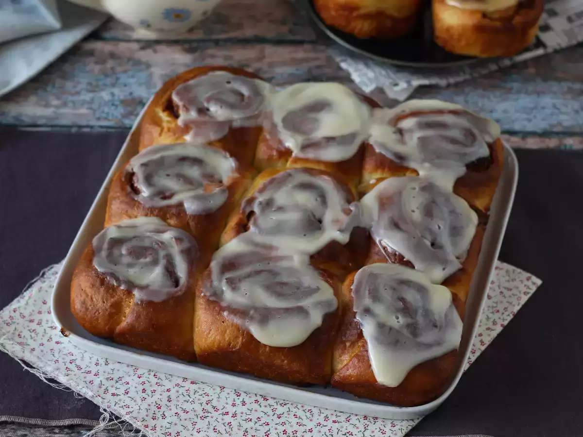 Tarçınlı Rulo Çörek (Cinnamon Roll) ve Vanilyalı Glazür - fotoğraf 7